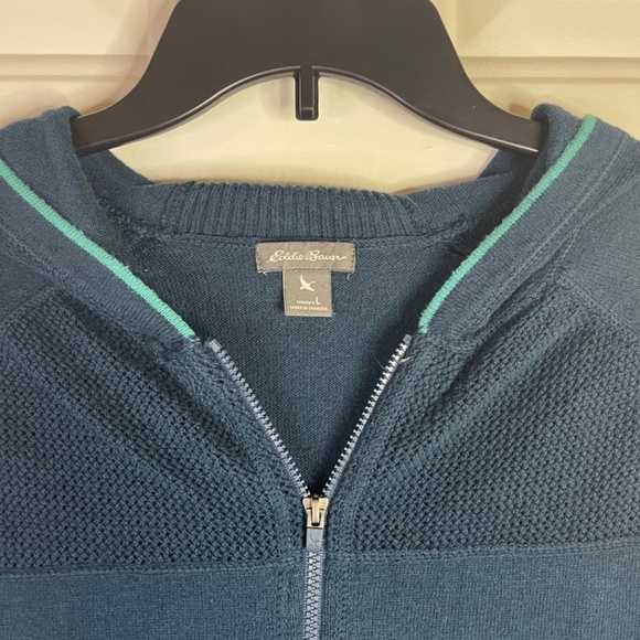Eddie Bauer hooded‎ cardigan with zipper in Green. - Picture 3 of 6
